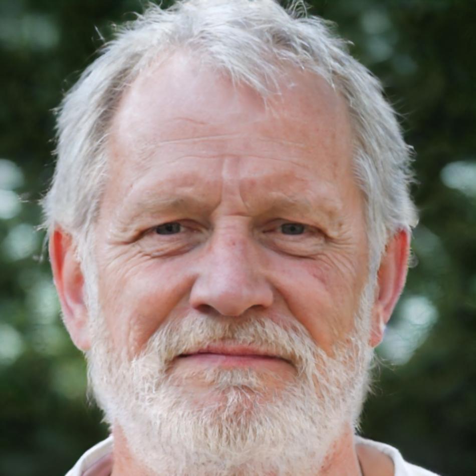 Portrait of Jasper Wildermuth, budgeting coach